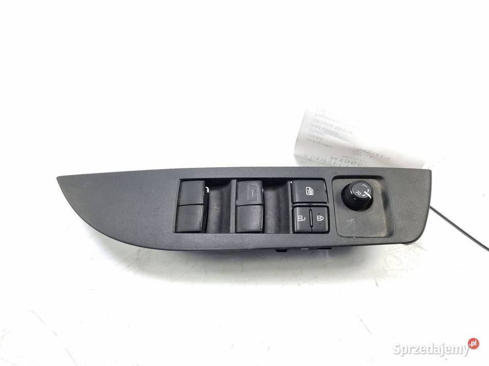 PRZYCISK TOYOTA COROLLA E21 8404002280 Lipno