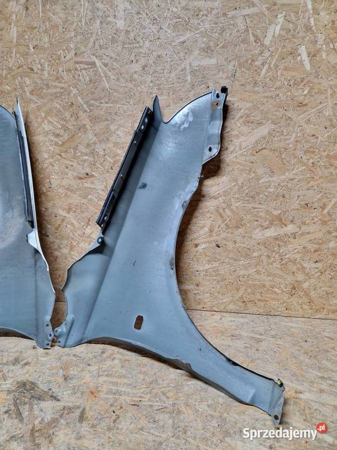 Toyota avensis T25 przedlift błotnik lewy prawy Złotoryja