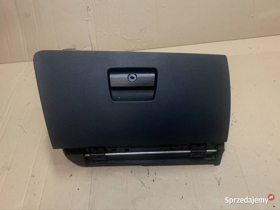 7075479 schowek konsoli bmw e90 e91 e92 e93 Rok produkcji 2005 Schowki, półki sprzedam