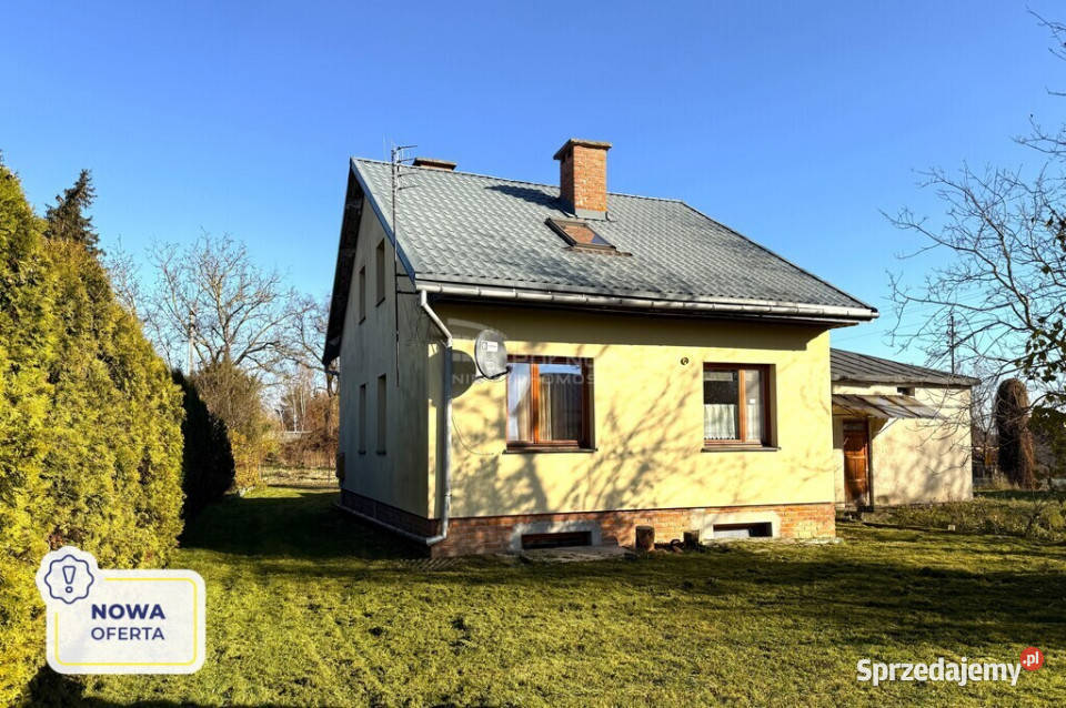 Dom spokojnej ulicy rzeką bliźniak Hrubieszów