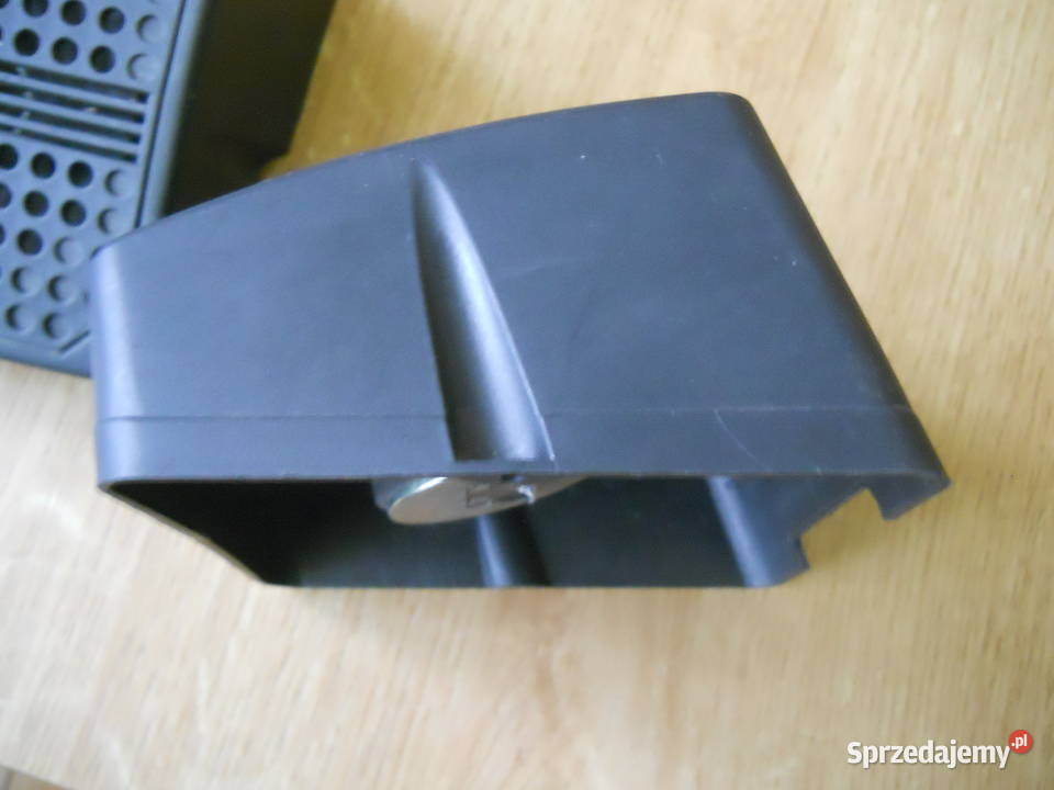 Obudowy głośników na tylną półkę Fiata 125 126