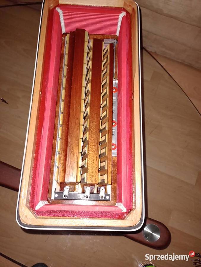 sprzedam akordeon ETombolini 4 dhóry w stanie świętokrzyskie Ostrowiec Świętokrzyski