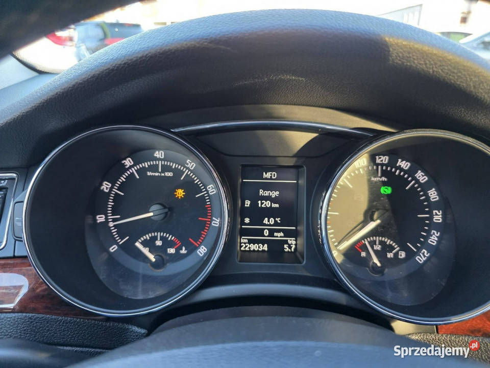 koda Superb 18 TSI 160 Automat DSG Skóra z lakier metallic Słupsk sprzedam