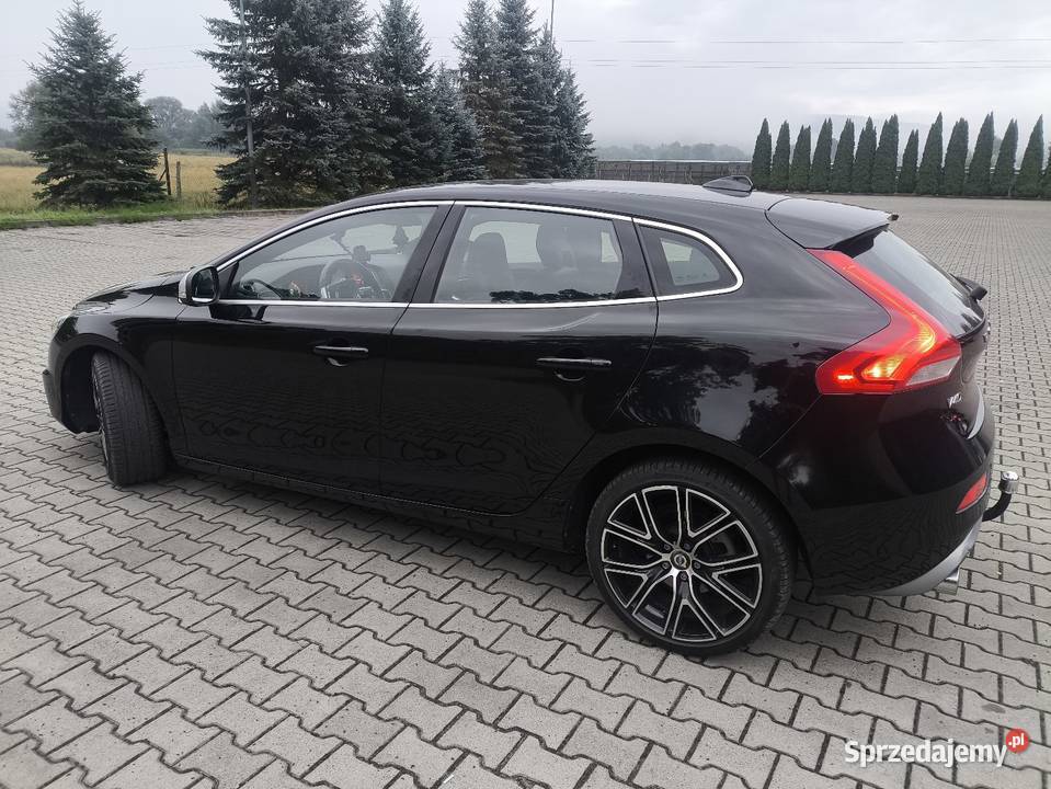 Volvo V40 D2 r design 2016 143 podkarpackie Dynów