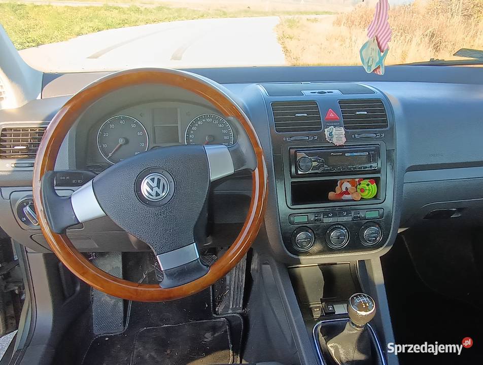 Golf 5 14 MPI benzyna gax świętokrzyskie Krajno-Parcele