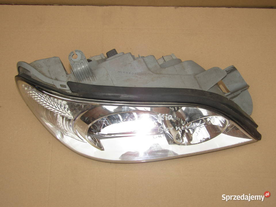 LAMPA PRZEDNIA LEWA PRAWA KIA CARNIVAL I 9904r osobowe łódzkie Mysłaków