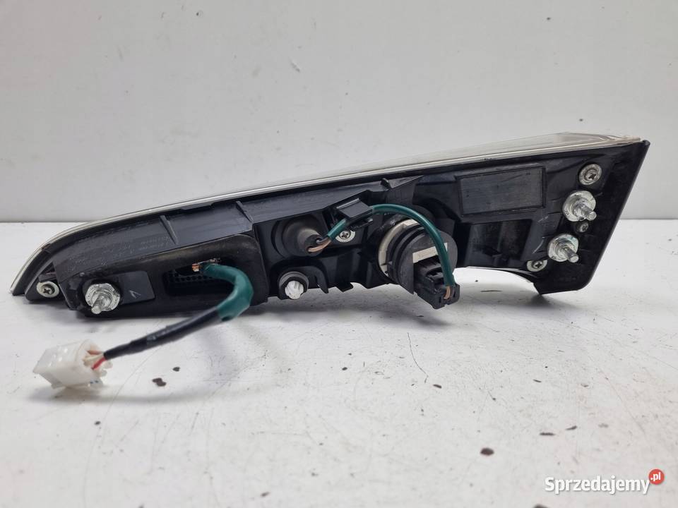 Toyota Corolla E21 HATCHBACK TYLNIA TYLNA LAMPA