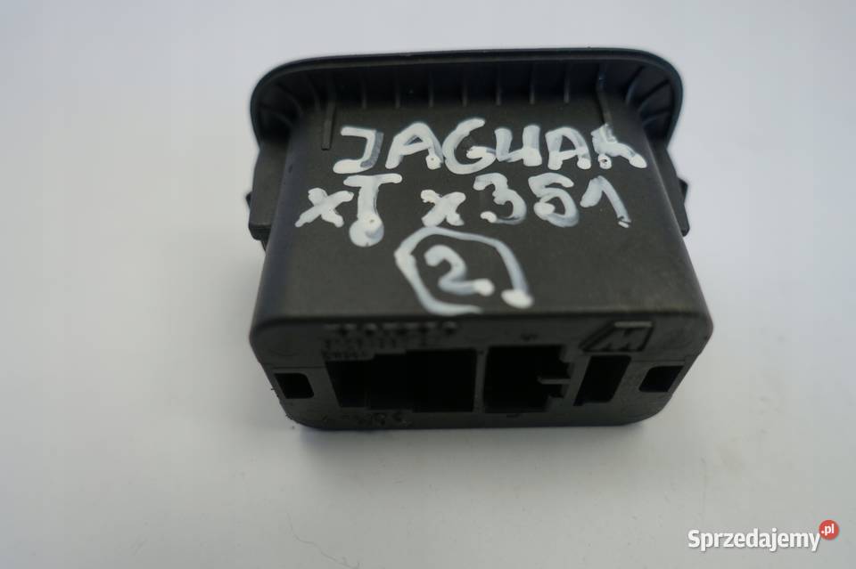 Jaguar XJ X351 PRZYCISK OTWIERANIA KLAPY Rudka