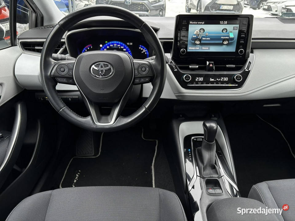 Toyota Corolla 18 HSD COMFORT TECH salon Polska elektrochrom. lusterko wst. Warszawa