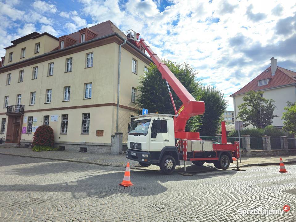 Wynajem podnośnika koszowego z operatorem Usługi Wrocław