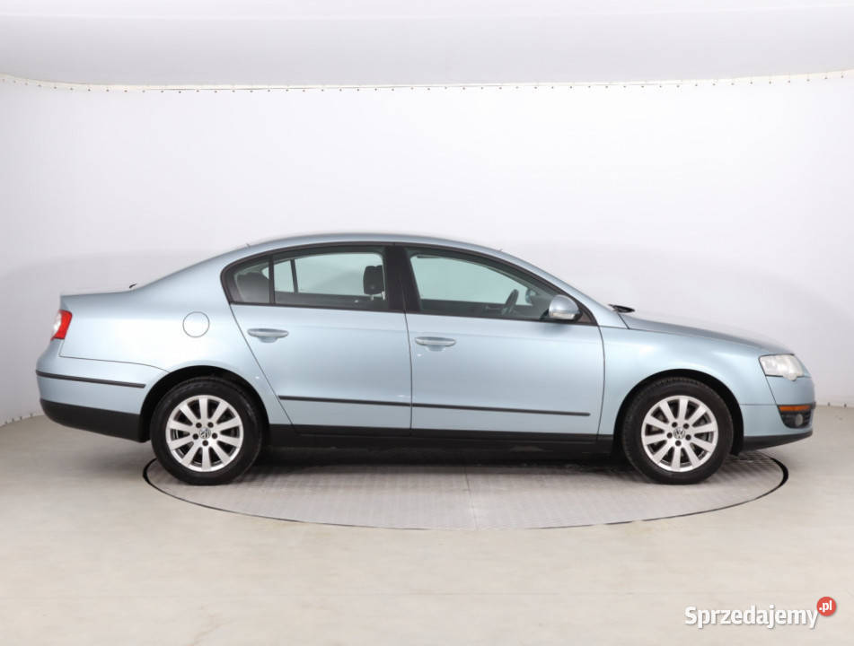 VW Passat 16 FSI Piaseczno
