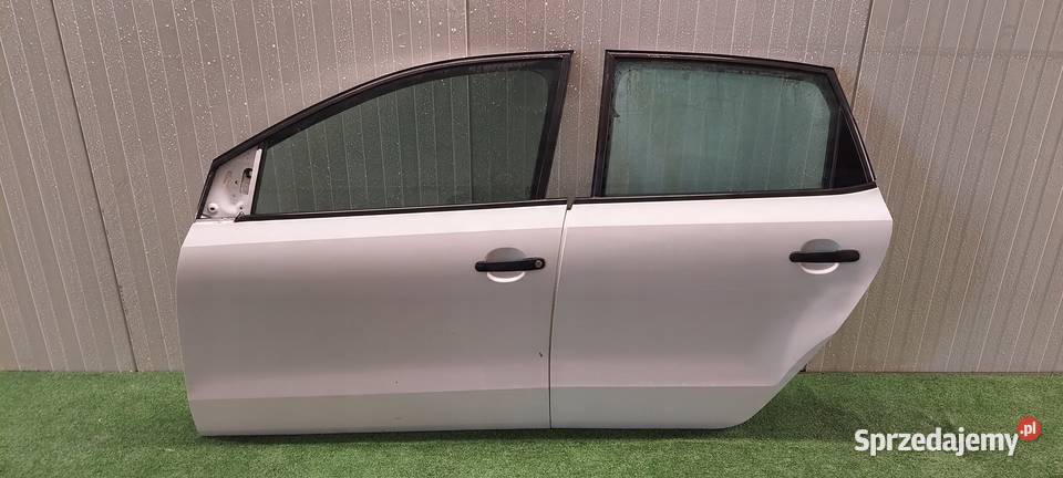 DRZWI LEWE TYLNE VW POLO 6R 6C 0917 LAK LB9A Międzychód