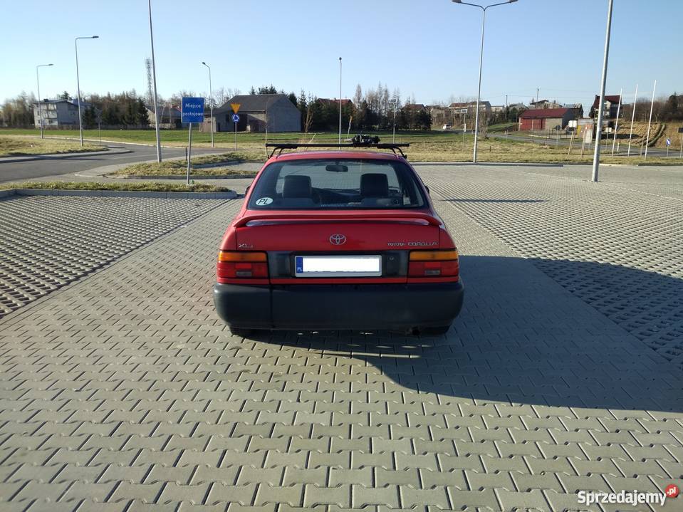 Toyota Corolla E10 Sedan XLi 1992 Skała sprzedam