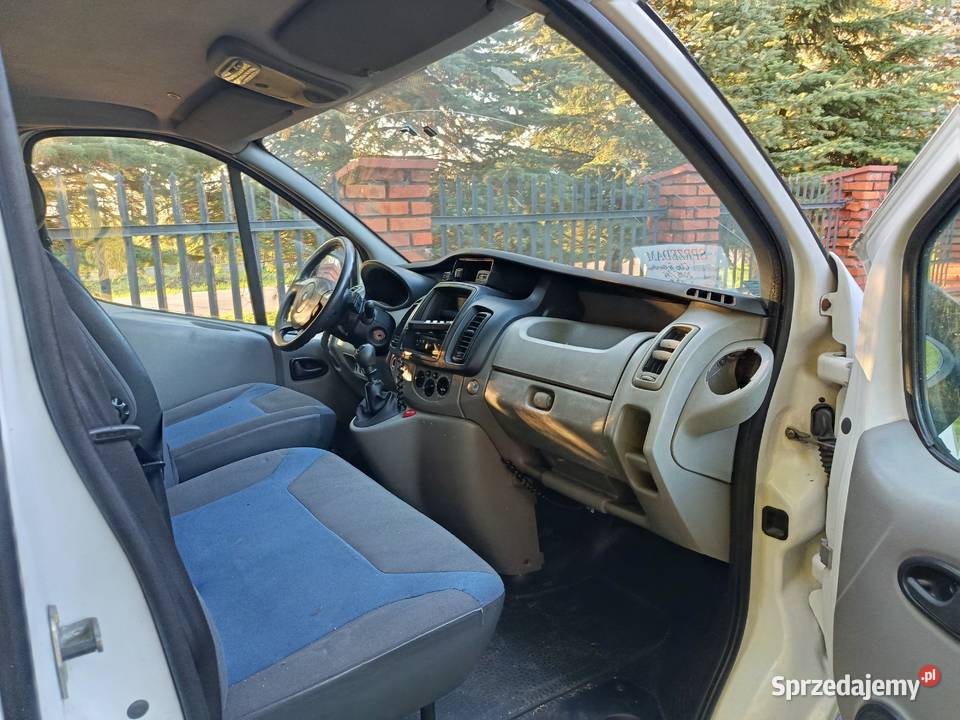 Renault Trafic Specjalny sanitarny 6 Osobowy Rok produkcji 2014 Maków Mazowiecki sprzedam