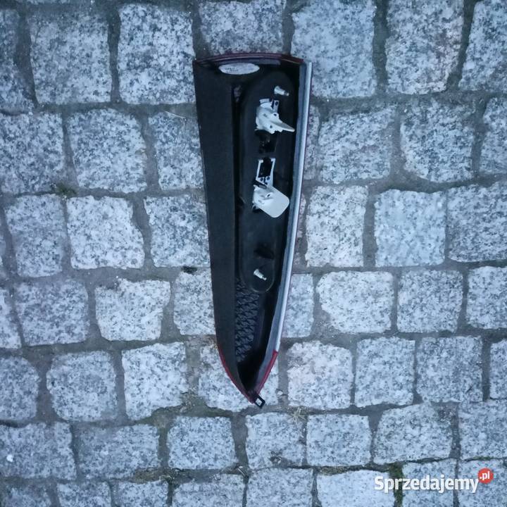 160986 Volvo V70 II 2 FL lampa prawa tył tylna osobowe Motoryzacja Mietków