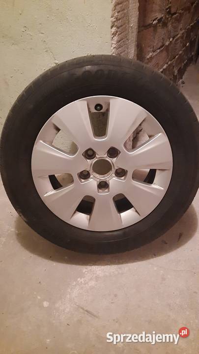 Alu 15 plus opony letnie Good Year oryginał Audi Średnica 15" sprzedam