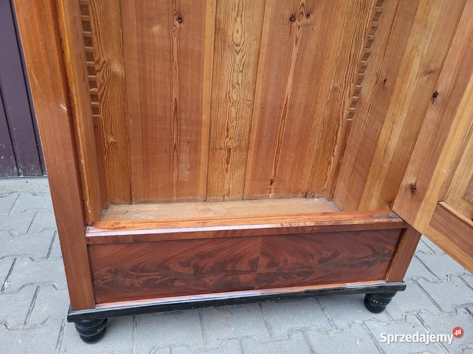 Stara szafa garderobiana w stylu biedermeier Sypniewo