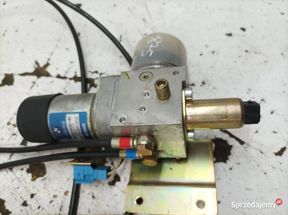SIŁOWNIK KLAPY BAGAŻNIKA POMPA 7015009 Bmw Seria świętokrzyskie