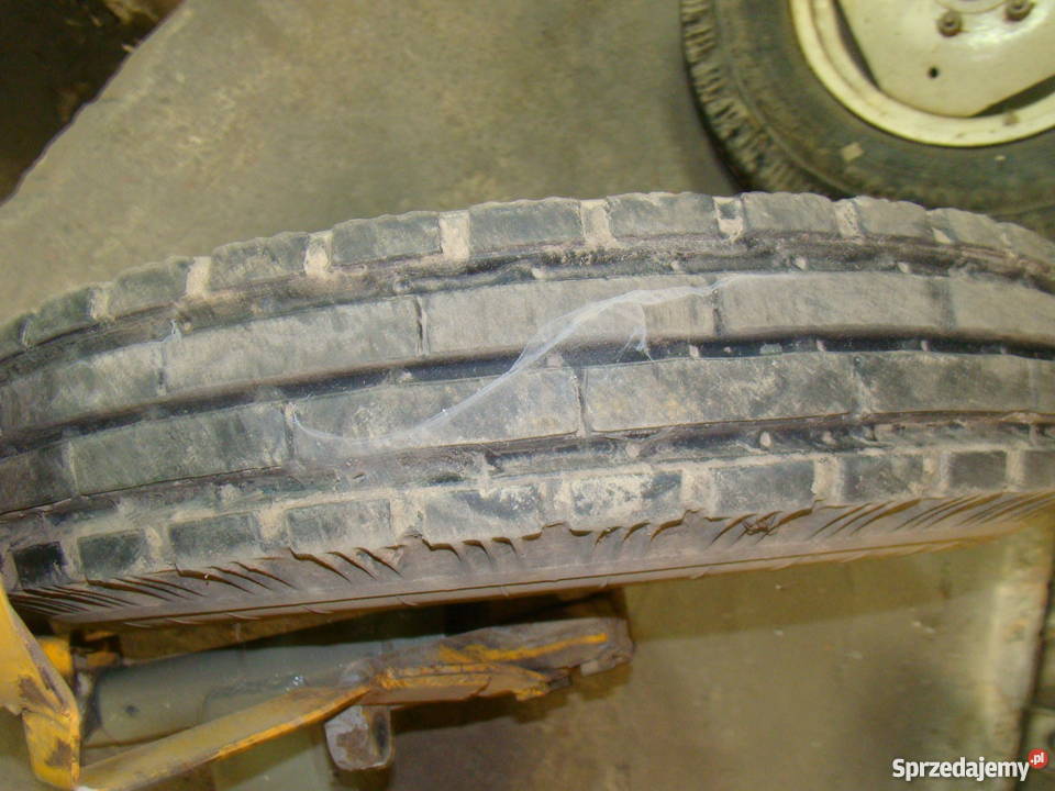 Sprzedam przednie koła ze zwrotnicami do ursus