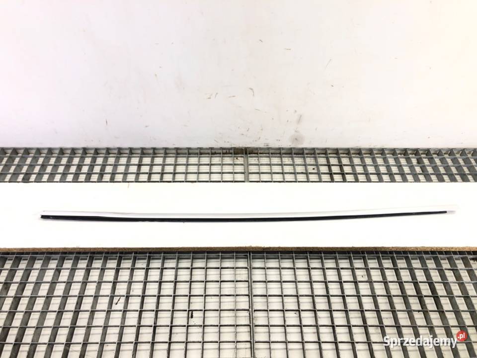 LISTWA ZGARNIAJĄCA PRZÓD LEWA BMW F01