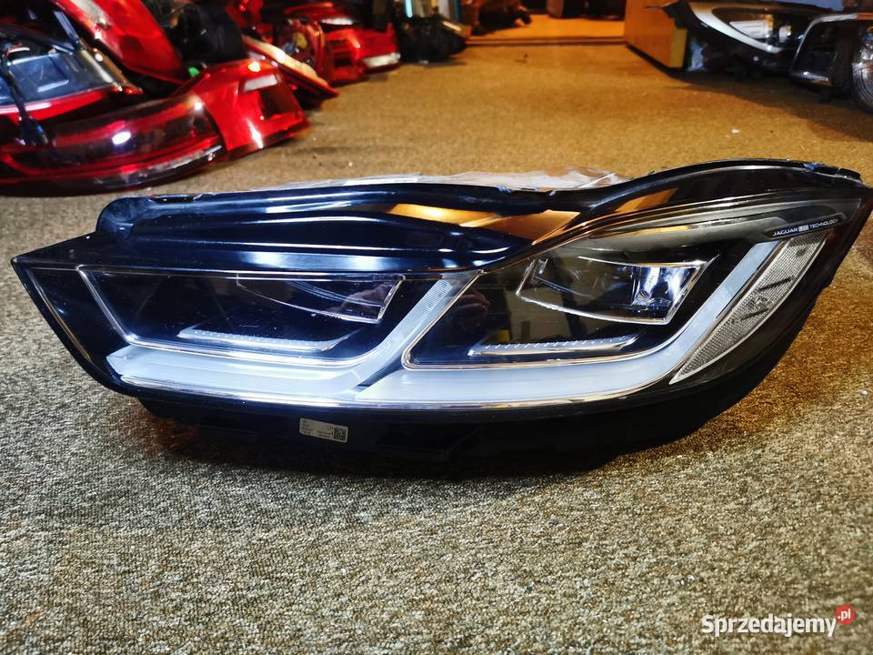 JAGUAR IPACE LAMPA LEWY PRZÓD LED J9D313W030EC osobowe