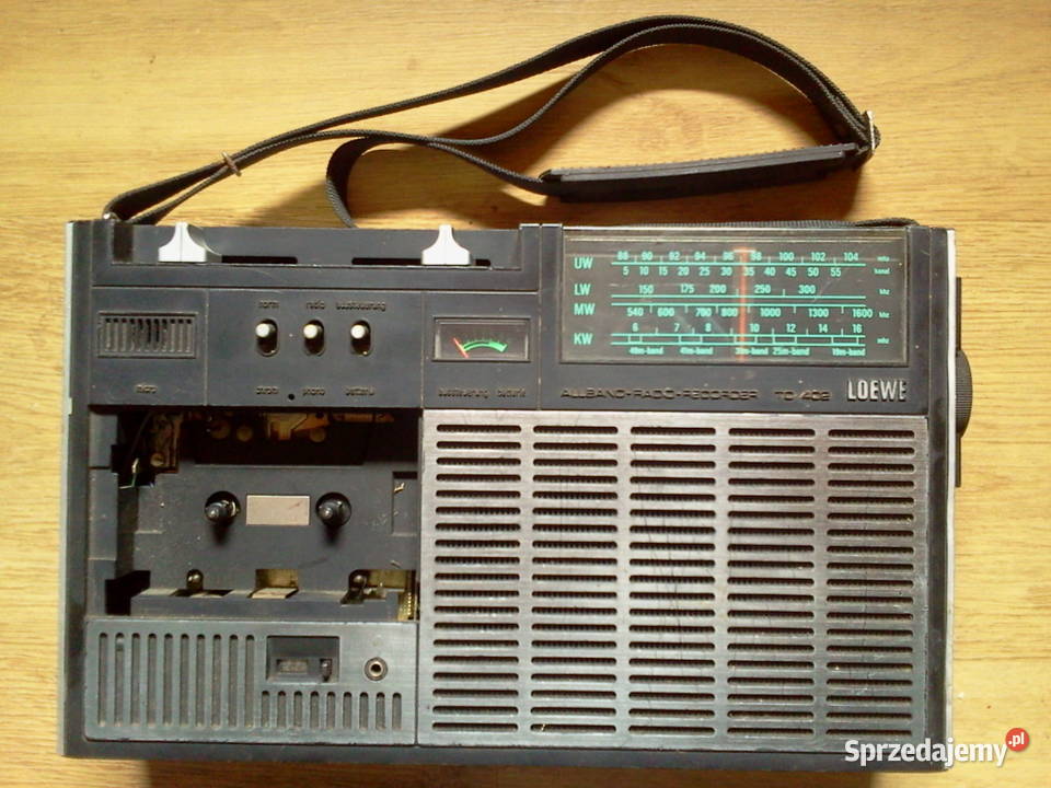 Radiomagnetofon Loewe TC 402.