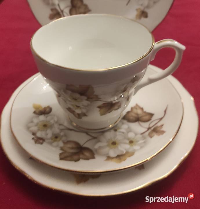 Duchess fine bone china Made in England
A T
