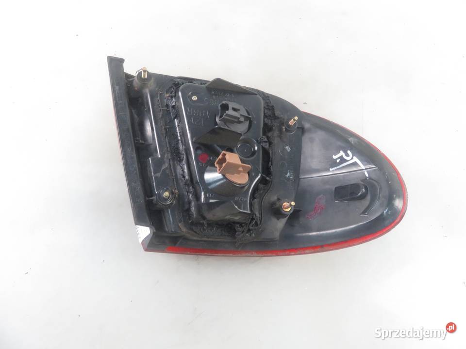 LAMPA PRAWA TYLNA NISSAN ALMERA N16 SEDAN osobowe