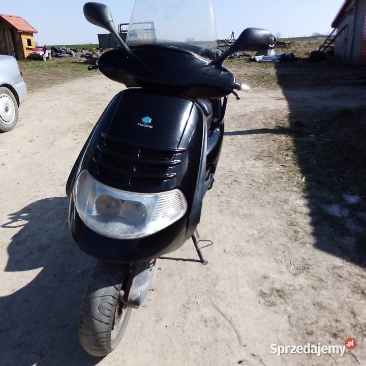 sprzedam skuter Piaggio czarny Wszachów sprzedam