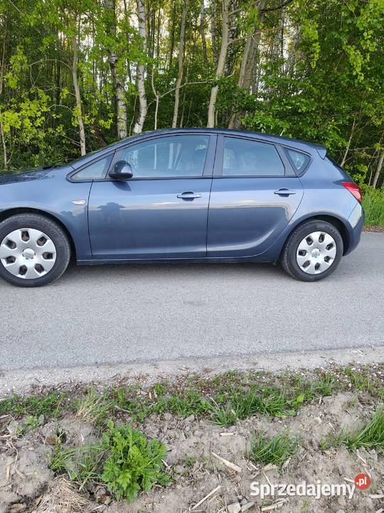 Opel Astra J 1 4 Turbo Rok produkcji 2010 łódzkie