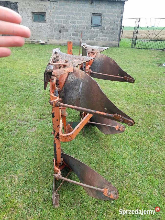 Pług obrotowy 2 huard nieuszkodzony