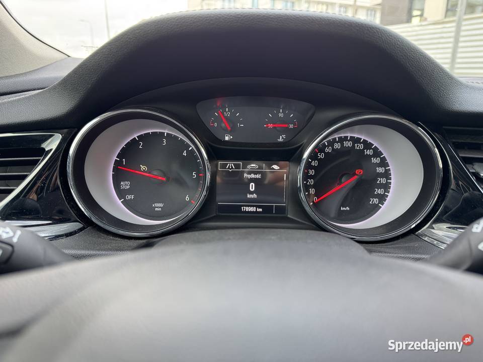 Opel Insignia Sports Tourer Rok produkcji 2018 Opel