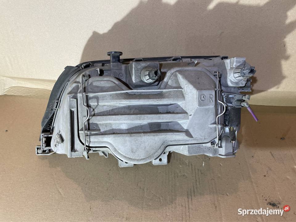Lampa reflektor prawa przod mercedes c w202 Szczecin
