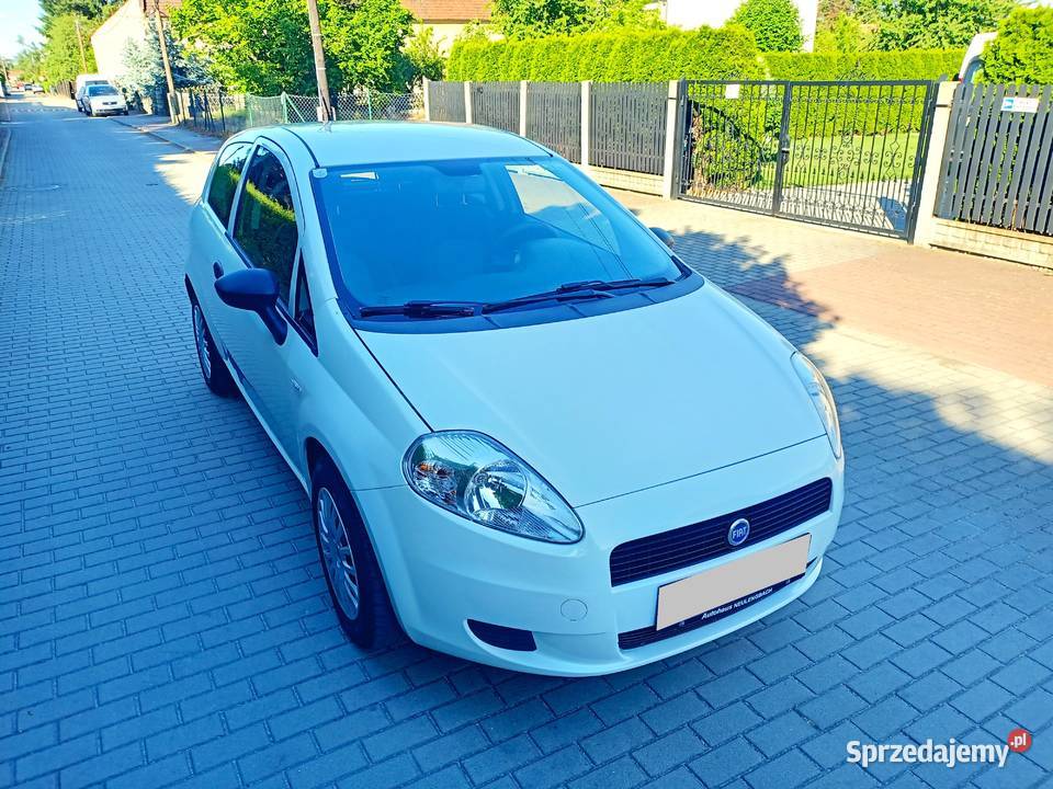 Śliczny Fiat Grande Punto 12 Benzyna opolskie Biała Nyska
