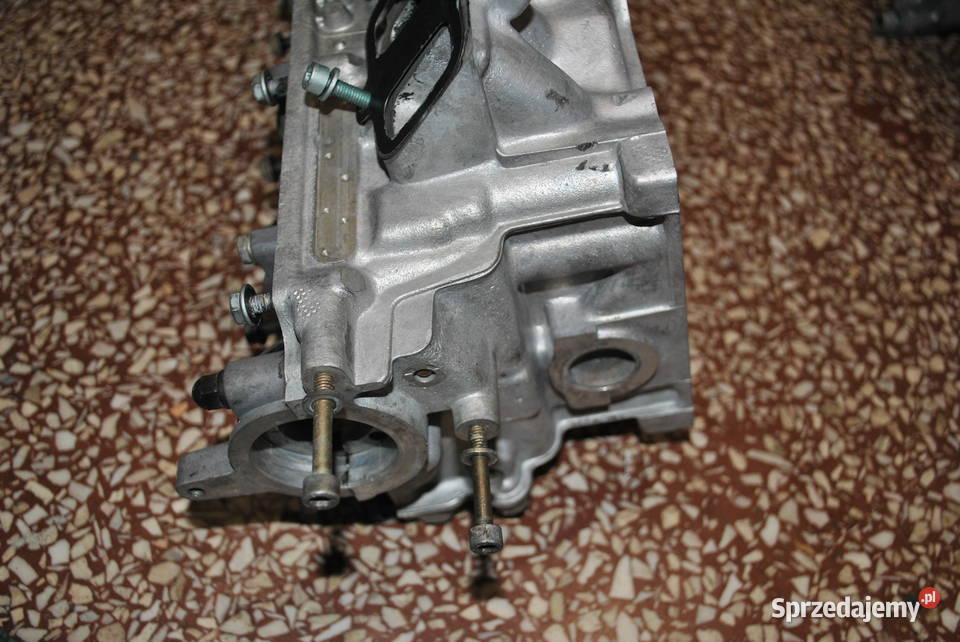 Głowica cylindrów LEWA AUDI A4B5 A6C5 A8D2 Poręba sprzedam