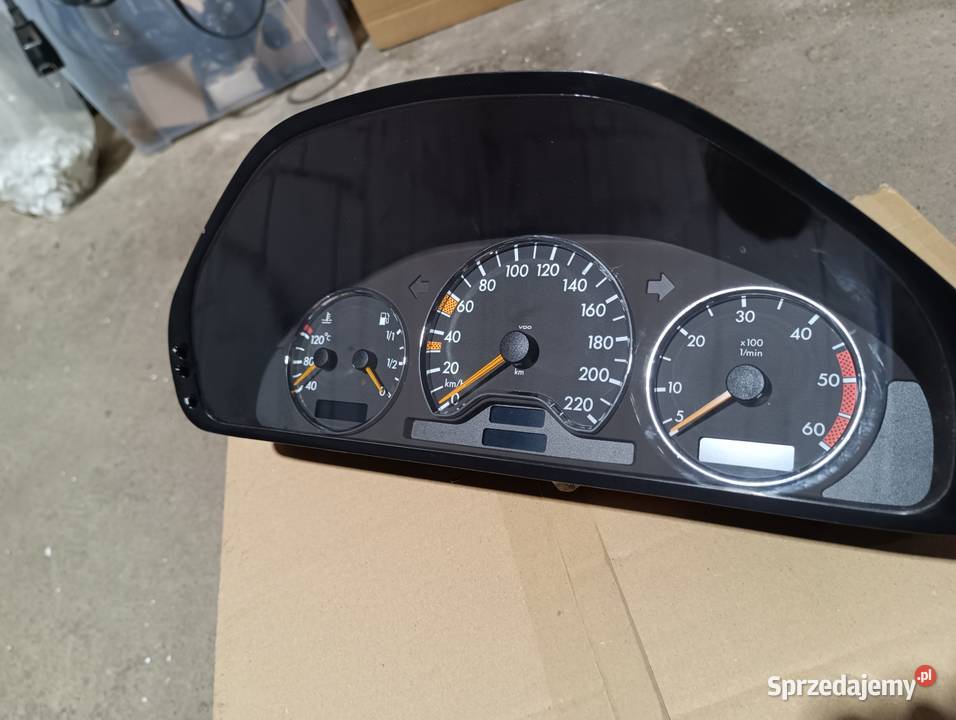 Licznik Mercedes W202 CKlasa Diesel 25 TD OM605 osobowe Mrowino