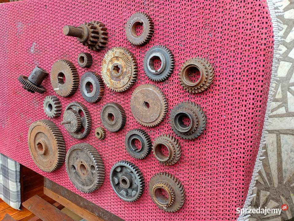 Koła zębate różne z czasów PRLu Żywiec