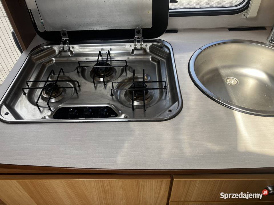 CAPRON SUNIGHT na Ford Transit kamper camping Rumia