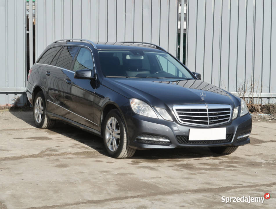Mercedes E E 200 skórzana tapicerka