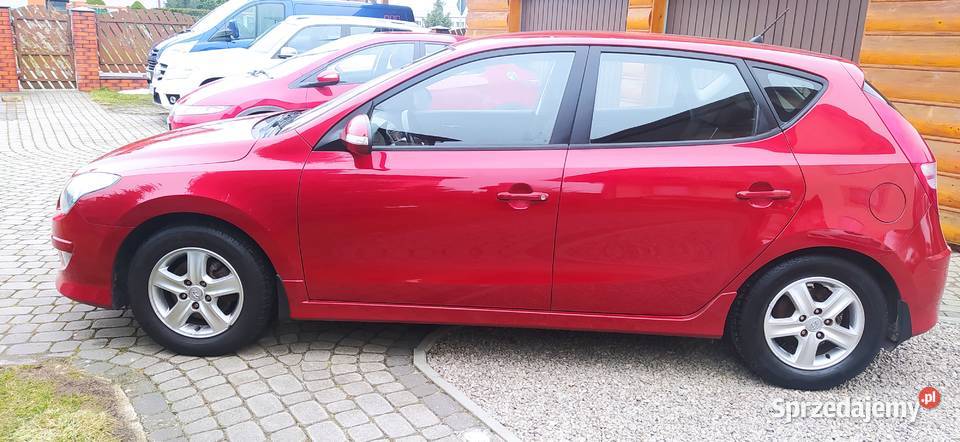 HYUNDAI I30 16 Benzyna LIFT Ostrowiec Świętokrzyski