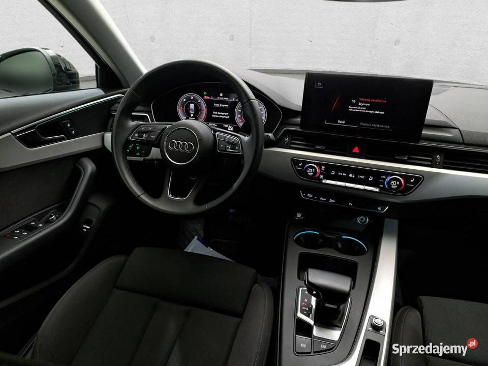 Audi A4 Limousine B9 2015 Komorniki