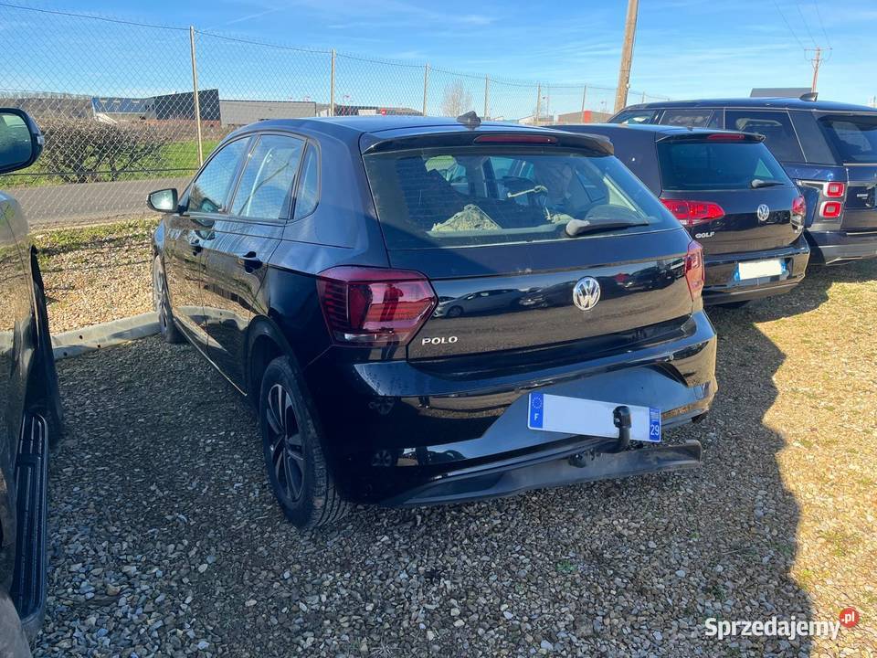 VOLKSWAGEN Polo VI 16 TDi 95 IQ DRIVE FH968 czarny Wrocław