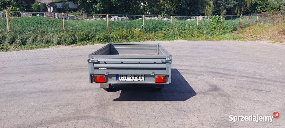 Transport przewóz przeprowadzki przyczepką Starachowice wynajem auta