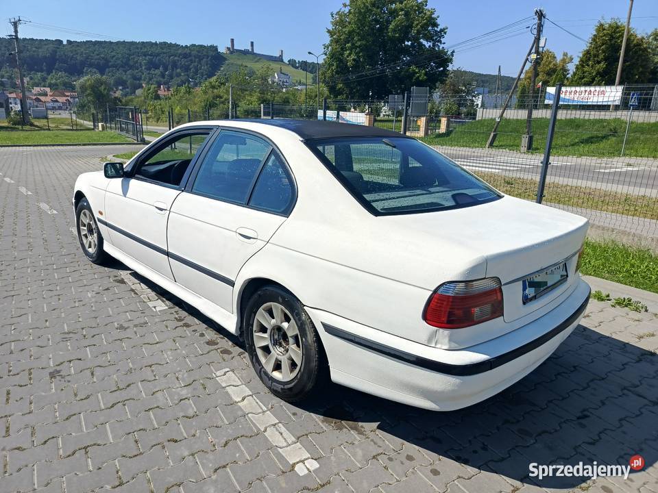 BMW E39 520i lpg pali jeździ w całości bądź na Seria 5 świętokrzyskie Kielce sprzedam