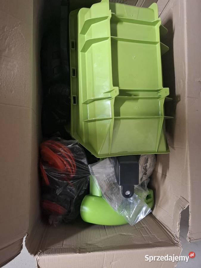 Class Traktor z przyczepą Plastik  pomorskie Chojnice sprzedam