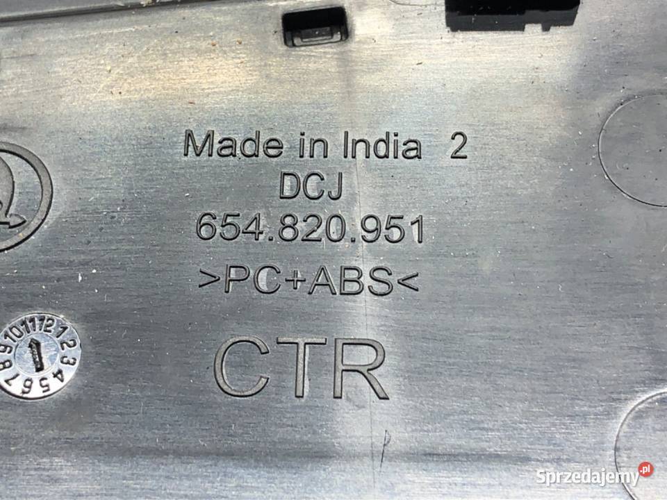 KRATKA NAWIEWU PRZÓD SKODA KAMIQ 654820951