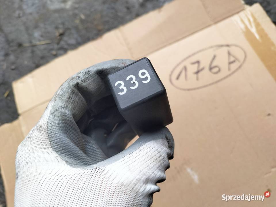 PRZEKAŹNIK 4A0907517 898695000 339 osobowe Kamień-Kolonia