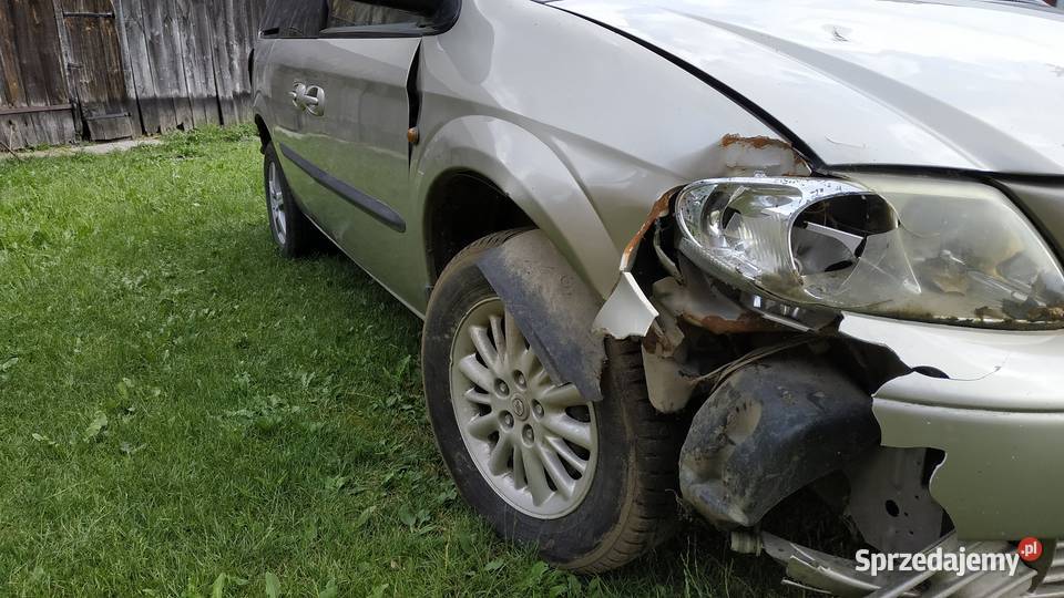 Chrysler Grand Voyager 2003 uszkodzony 174KM Kosarzew Dolny-Kolonia