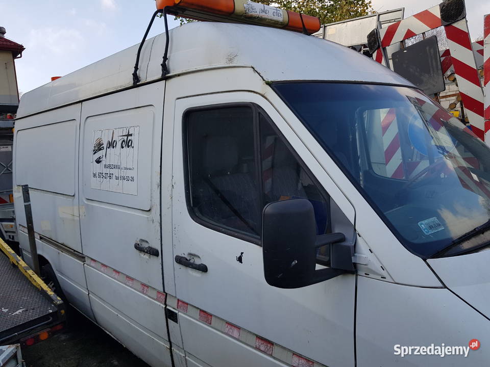 Syndyk sprzeda MERCEDES BENZ 208DD 35C WA 29394 nieuszkodzony Warszawa