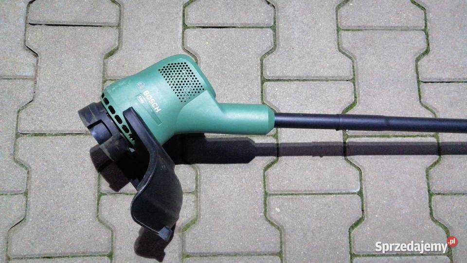 PODKASZARKA ELEKTRYCZNA BOSCH EasyGrassCut 26 Wyrzeka